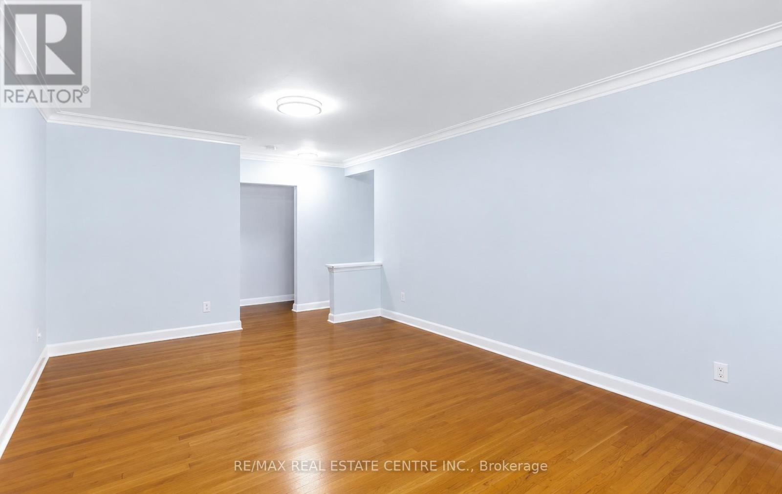 302 Southview Road, Oakville, Ontario L6K 2P5 - Photo 8 - W14019370