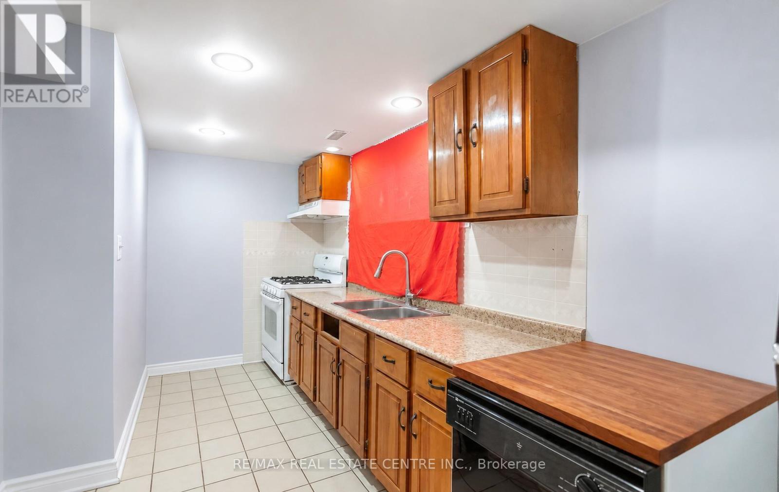 302 Southview Road, Oakville, Ontario L6K 2P5 - Photo 6 - W14019370