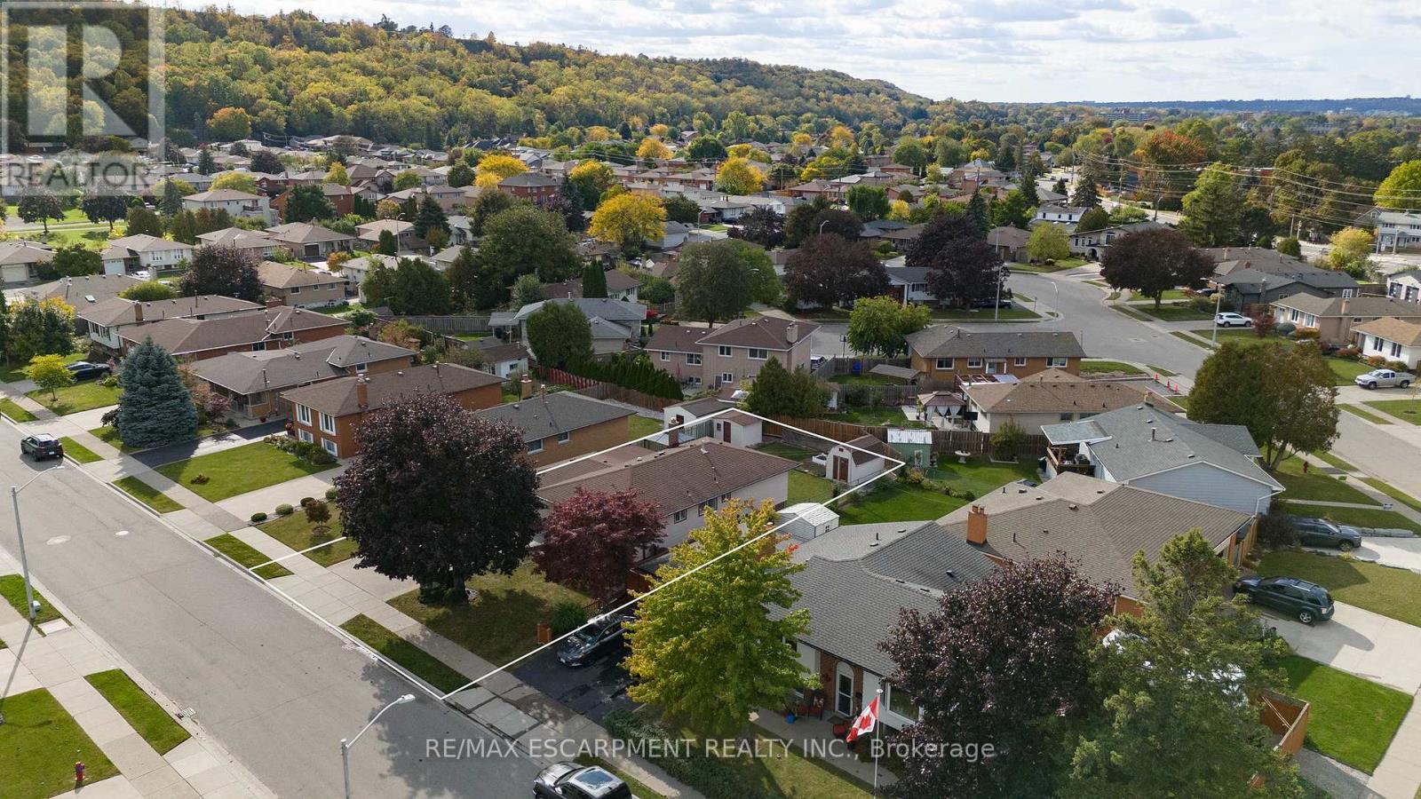21 Green Forest Drive, Hamilton, Ontario  L8G 3A9 - Photo 3 - X14034040