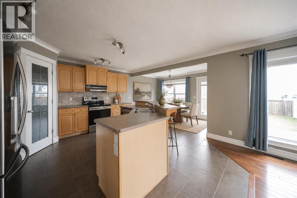 329 Archibald Close, Fort Mcmurray, Alberta  T9K 2P6 - Photo 9 - A2349588