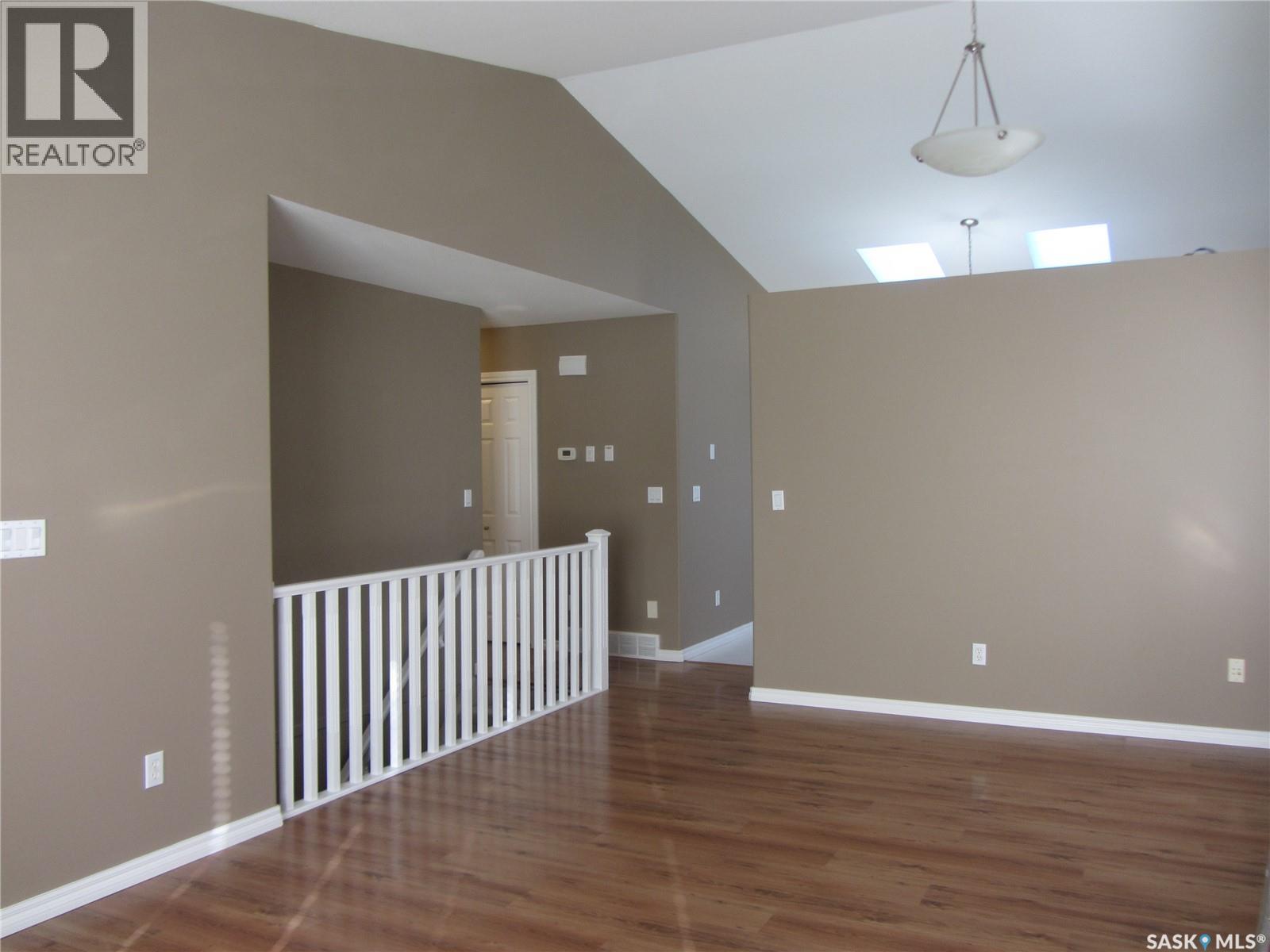 562 Blackburn Crescent, Saskatoon, Saskatchewan  S7V 1E8 - Photo 4 - SK051115