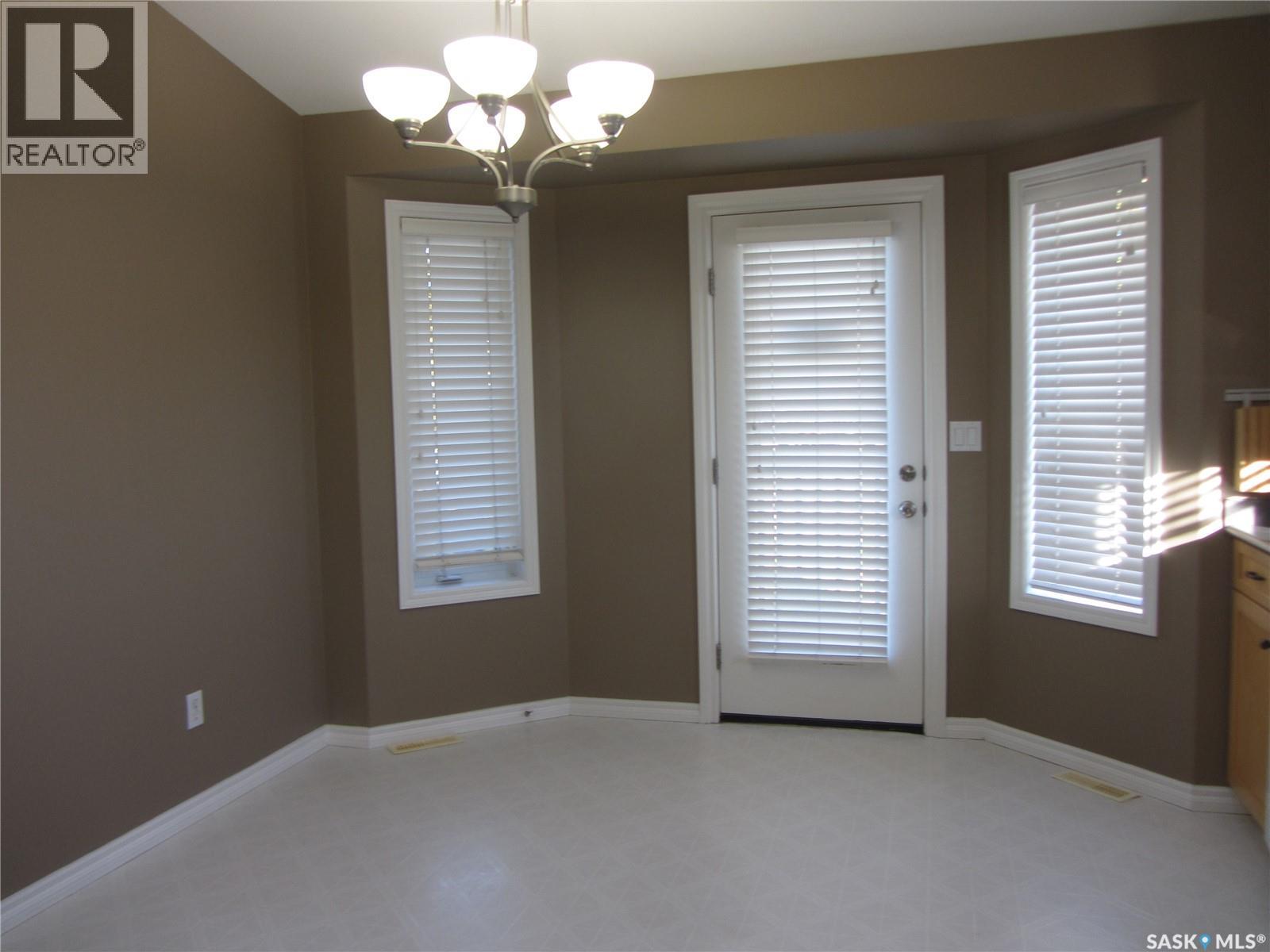 562 Blackburn Crescent, Saskatoon, Saskatchewan  S7V 1E8 - Photo 9 - SK051115