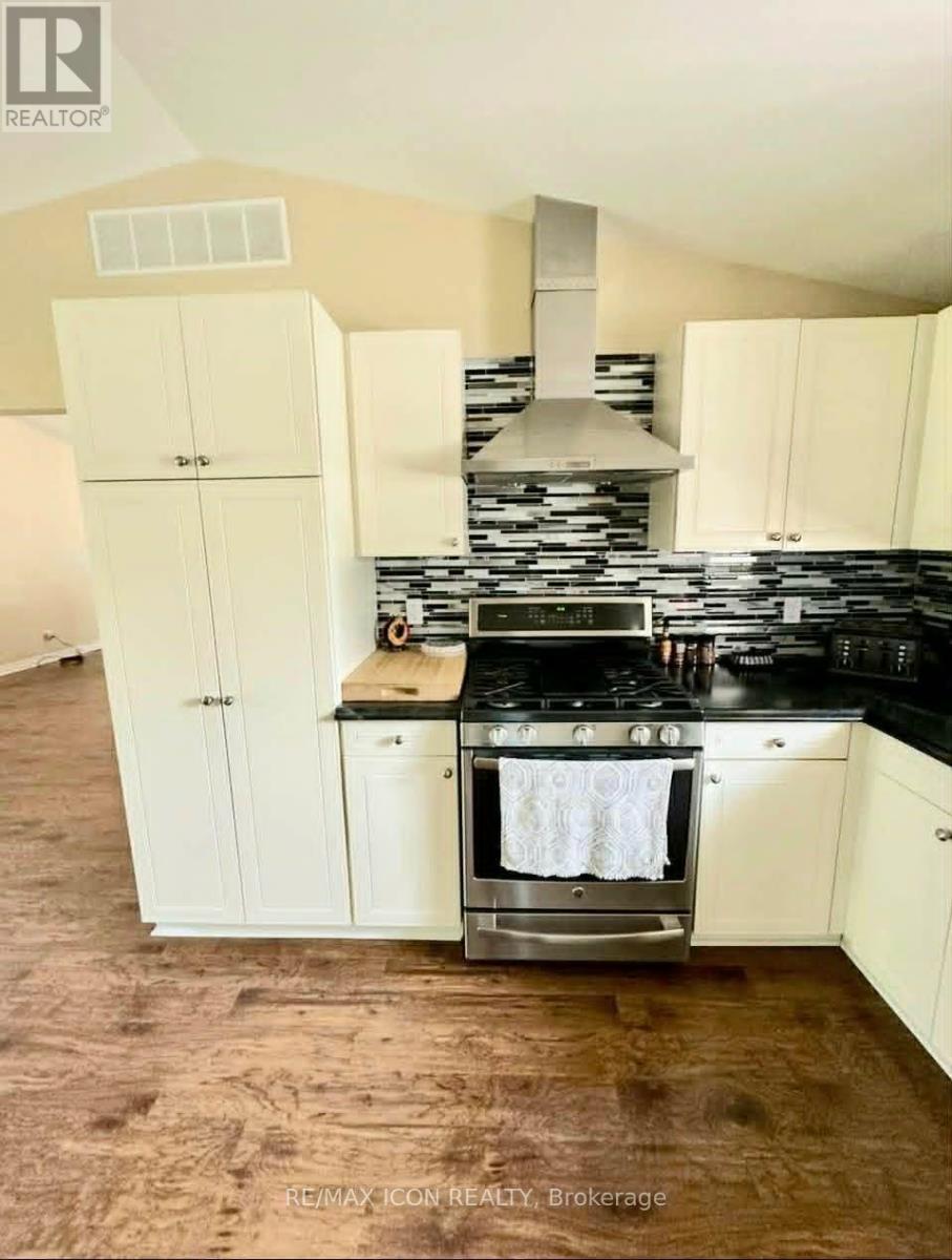 201 Biltmore Drive, South Huron, Ontario  N0M 1T0 - Photo 13 - X14034174