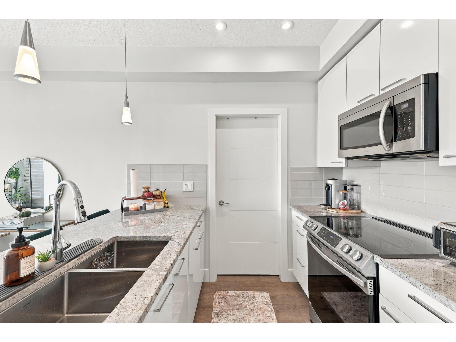 210 5485 BRYDON CRESCENT