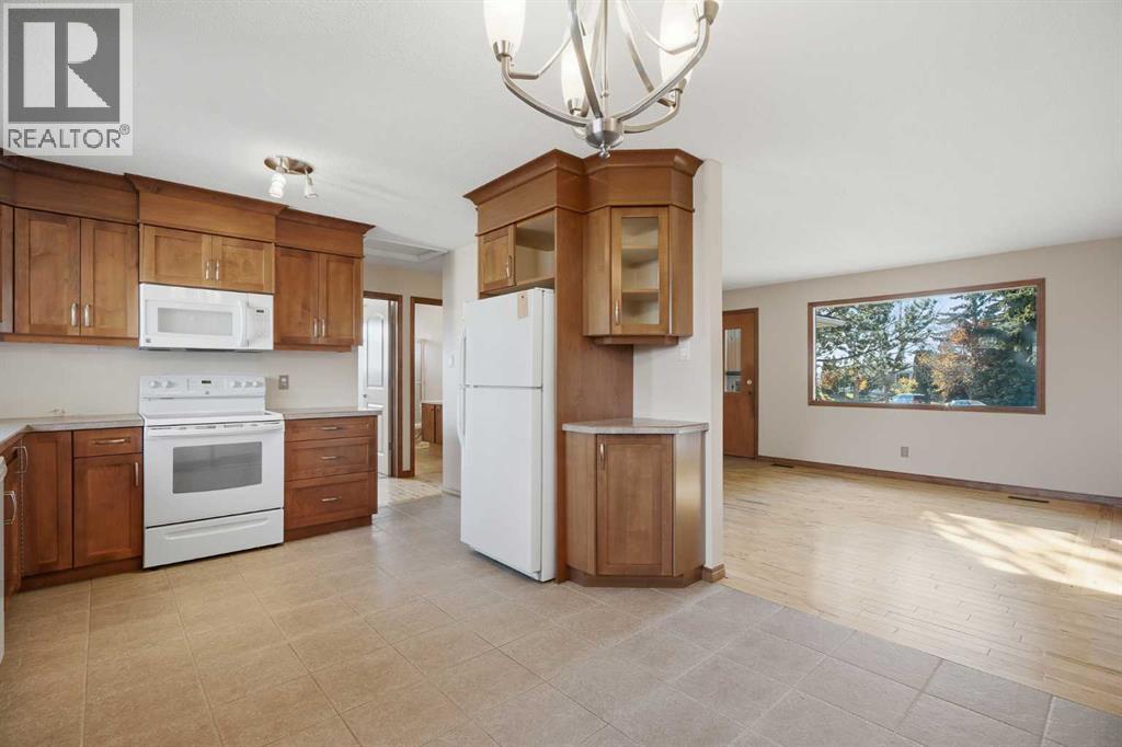 20 Blackthorn Place NE