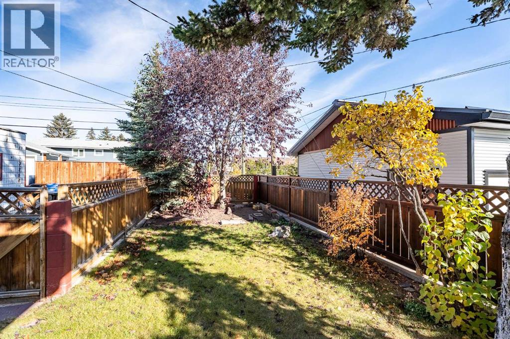 20 Blackthorn Place NE
