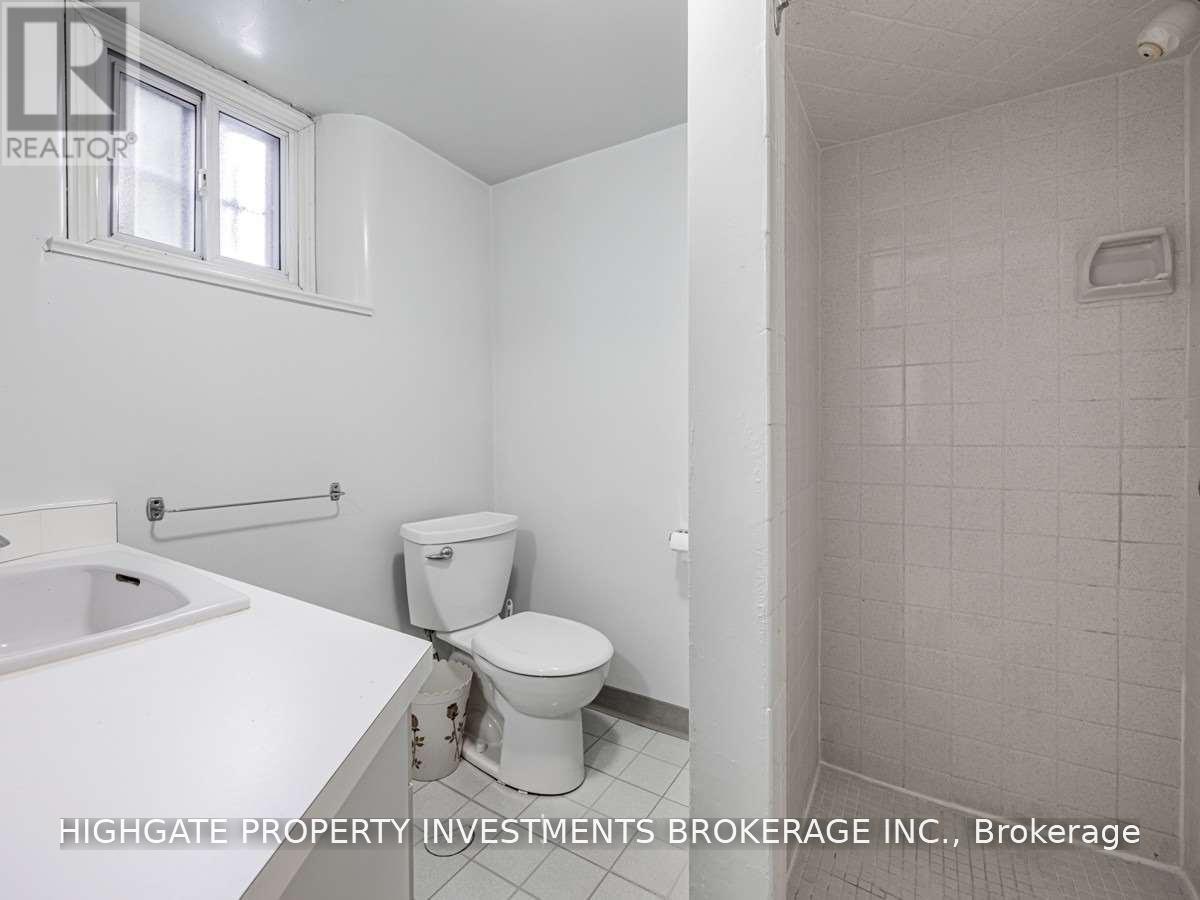 323 Rumsey Road, Toronto, Ontario  M4G 1R6 - Photo 18 - C14034108