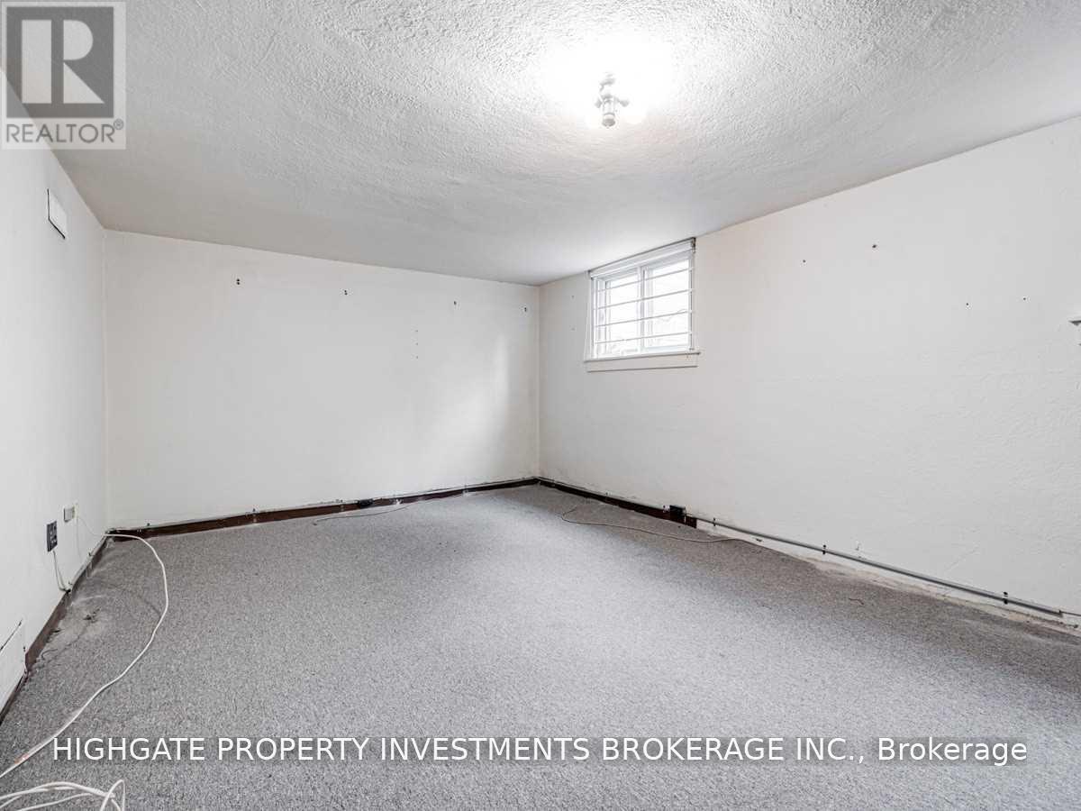 323 Rumsey Road, Toronto, Ontario  M4G 1R6 - Photo 21 - C14034108