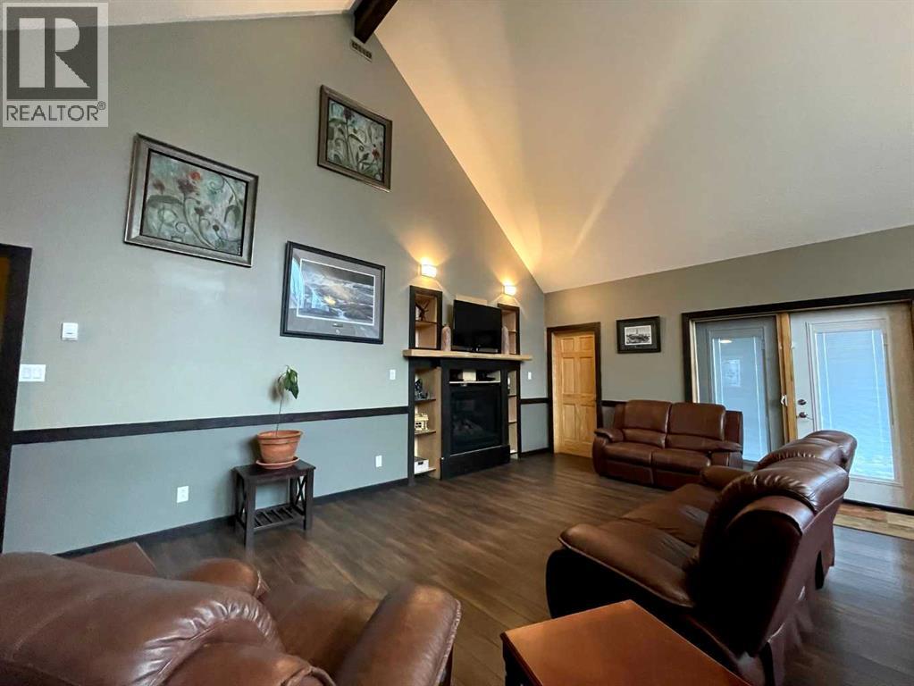 810 7 Ave