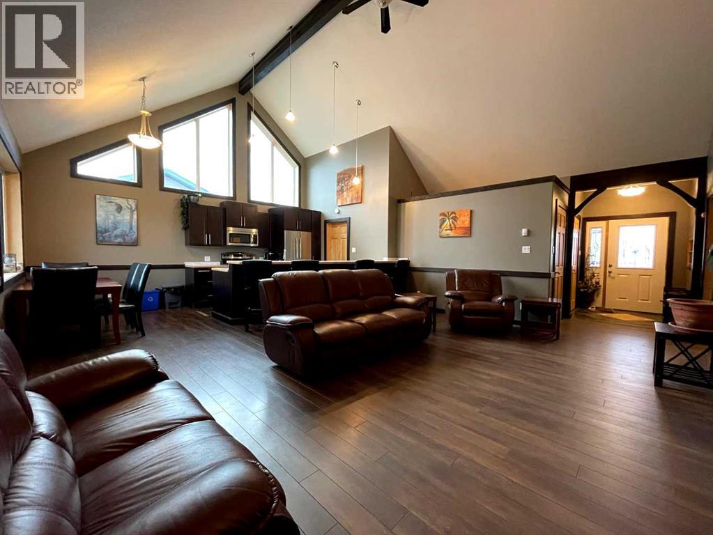 810 7 Ave