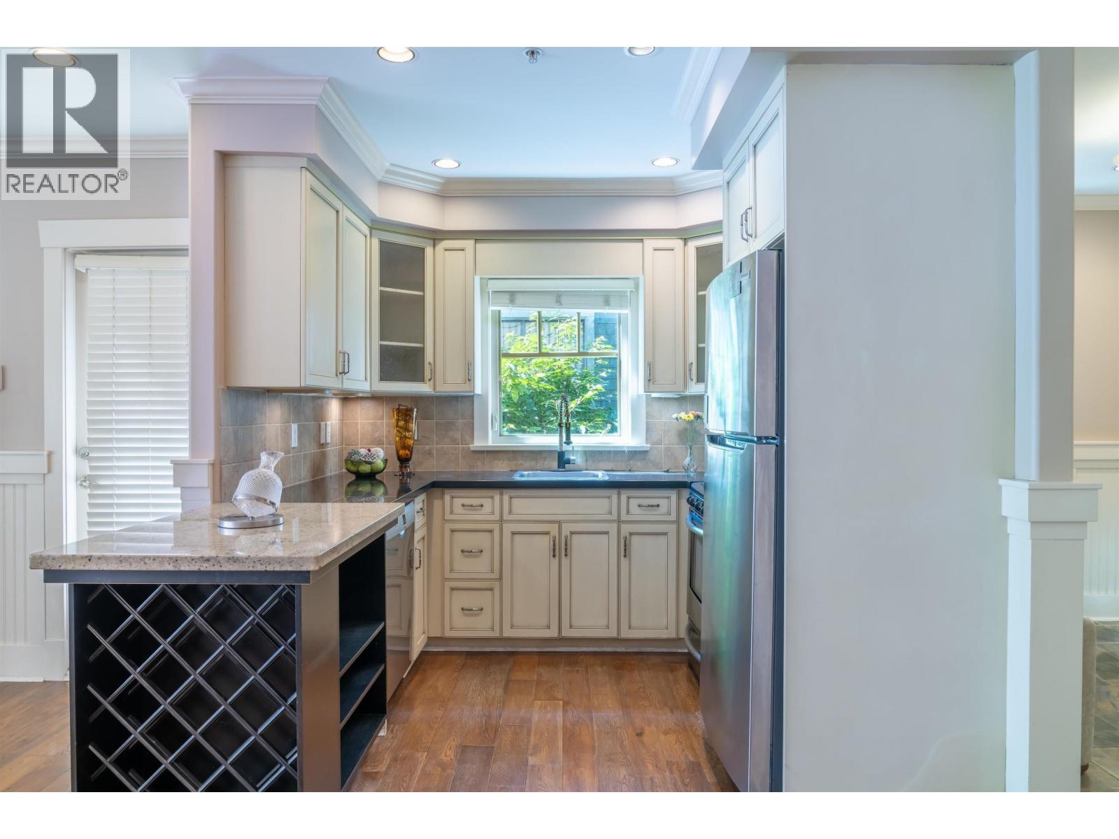 208 W 13th Avenue, Vancouver, British Columbia  V5Y 1V9 - Photo 6 - R3174648