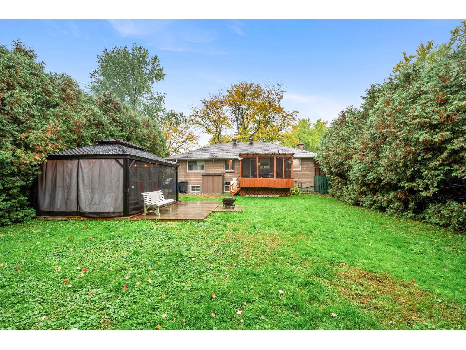 373 Rue Caron Vaudreuil-Dorion Quebec Canada J7V1R8 3