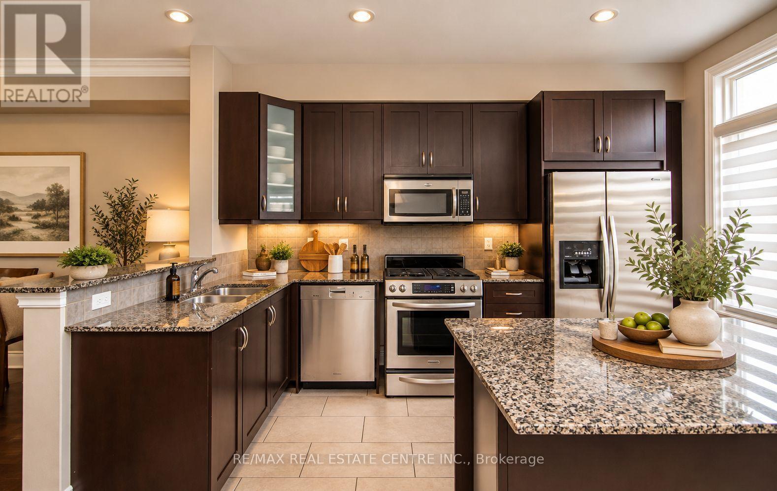 30 Cormier Heights, Toronto, Ontario  M8Z 0B5 - Photo 17 - W14034112