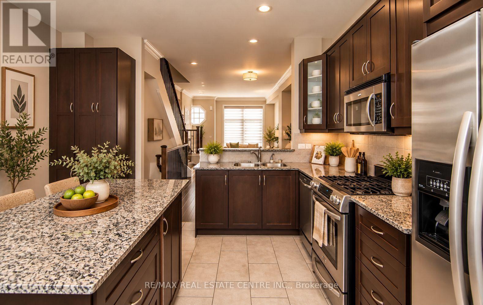 30 Cormier Heights, Toronto, Ontario  M8Z 0B5 - Photo 19 - W14034112