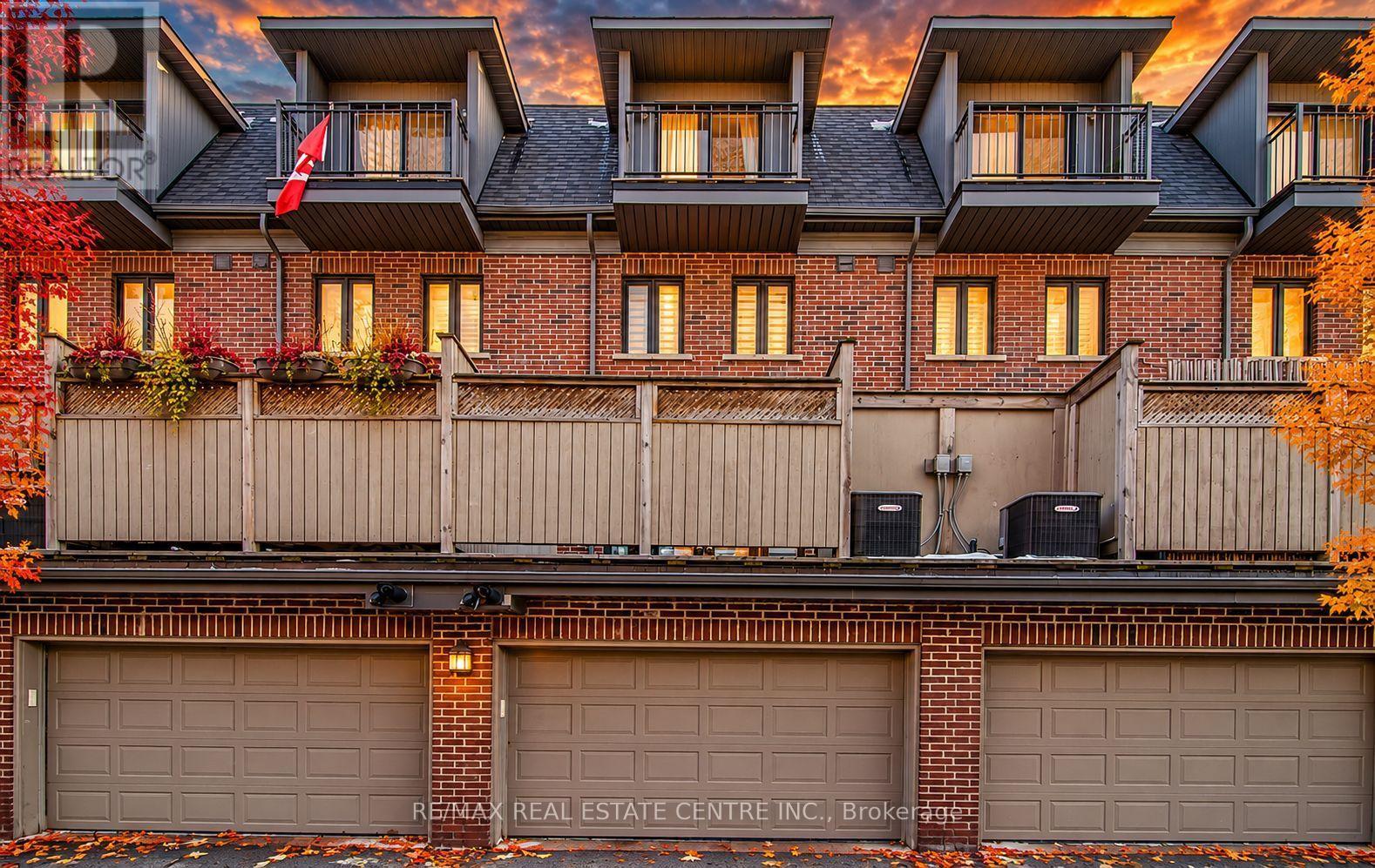 30 Cormier Heights, Toronto, Ontario  M8Z 0B5 - Photo 3 - W14034112