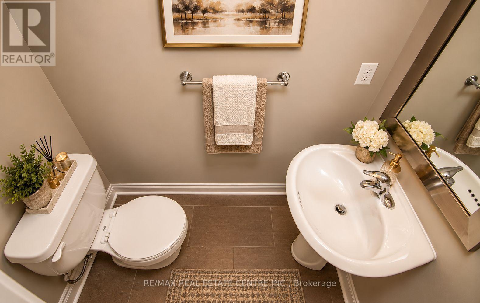 30 Cormier Heights, Toronto, Ontario  M8Z 0B5 - Photo 8 - W14034112