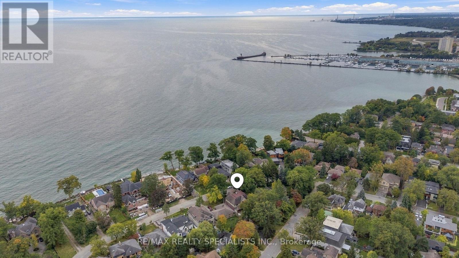 53 Cumberland Drive, Mississauga, Ontario  L5G 3N1 - Photo 5 - W14034116