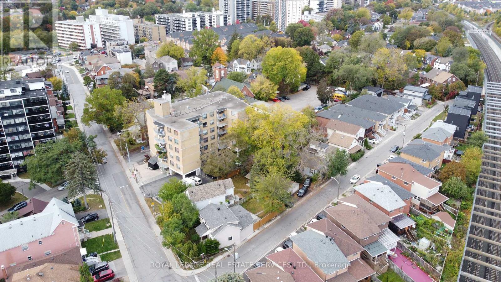 40 Church Street, Toronto, Ontario  M9N 1M6 - Photo 4 - W14034136