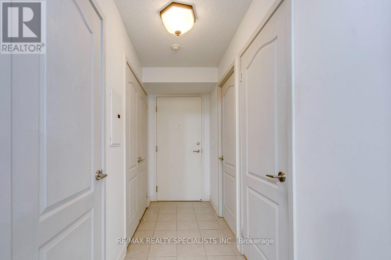 103 - 812 Landsdowne Avenue, Toronto, Ontario  M6H 4K5 - Photo 5 - W14034140
