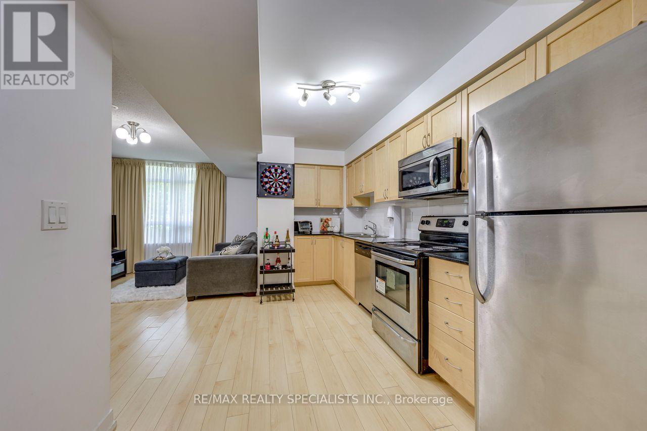 103 - 812 Landsdowne Avenue, Toronto, Ontario  M6H 4K5 - Photo 6 - W14034140