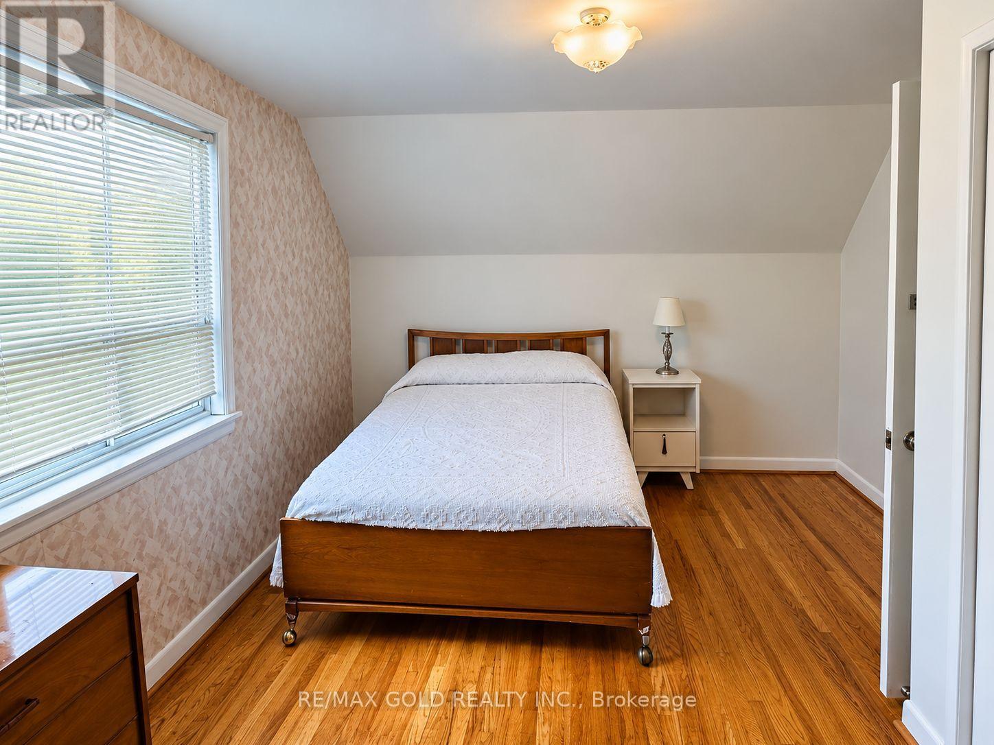 6964 Justine Drive, Mississauga, Ontario  L4T 1M3 - Photo 18 - W14034150