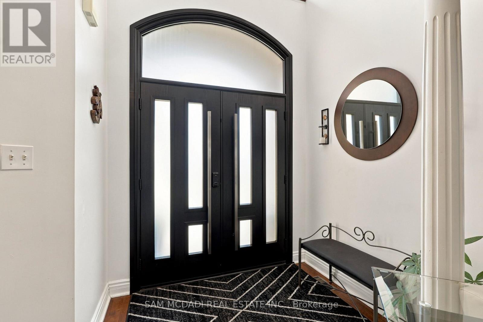 3263 Crimson King Circle, Mississauga, Ontario  L5N 8M8 - Photo 3 - W14034192