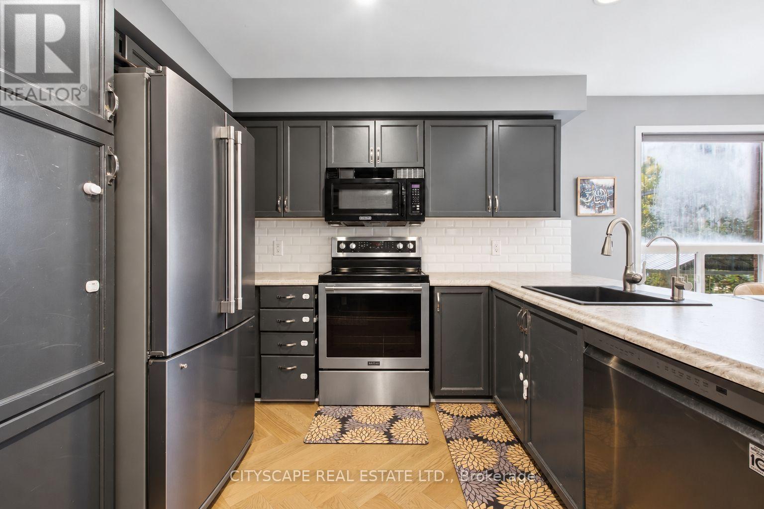24 Gees Way, Cambridge, Ontario  N3C 4M5 - Photo 7 - X14034110