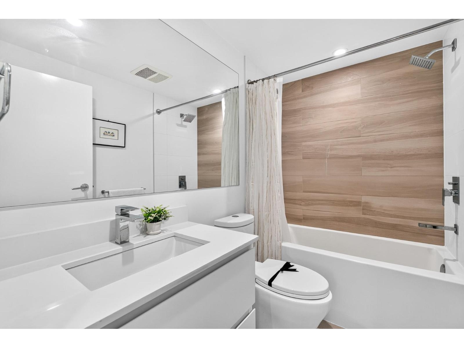 809 13615 Fraser Highway, Surrey, British Columbia  V3T 0P7 - Photo 16 - R3174756