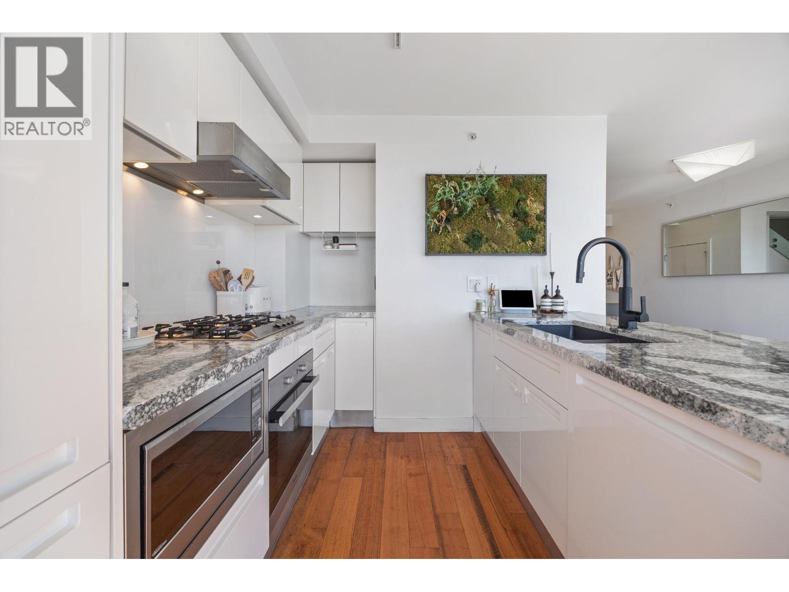 Ph9 188 Keefer Street, Vancouver, British Columbia  V6A 0E3 - Photo 7 - R3174611