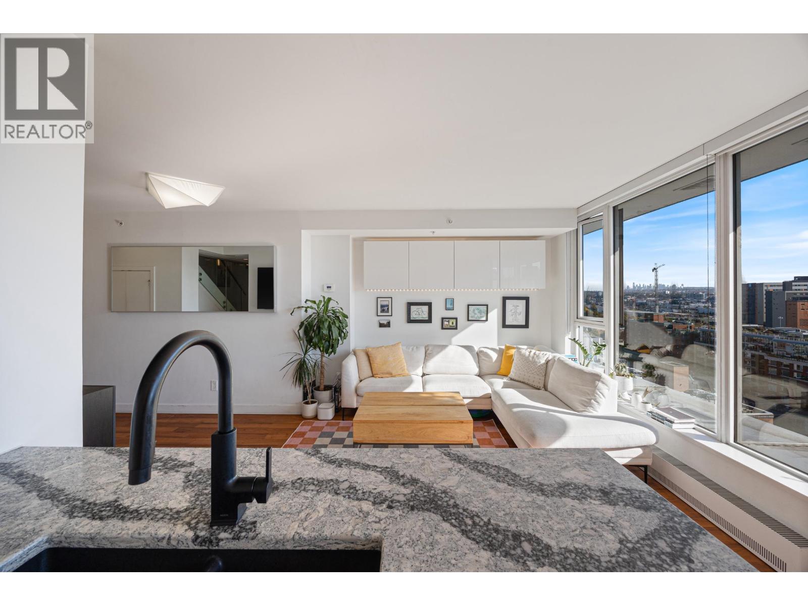 Ph9 188 Keefer Street, Vancouver, British Columbia  V6A 0E3 - Photo 9 - R3174611