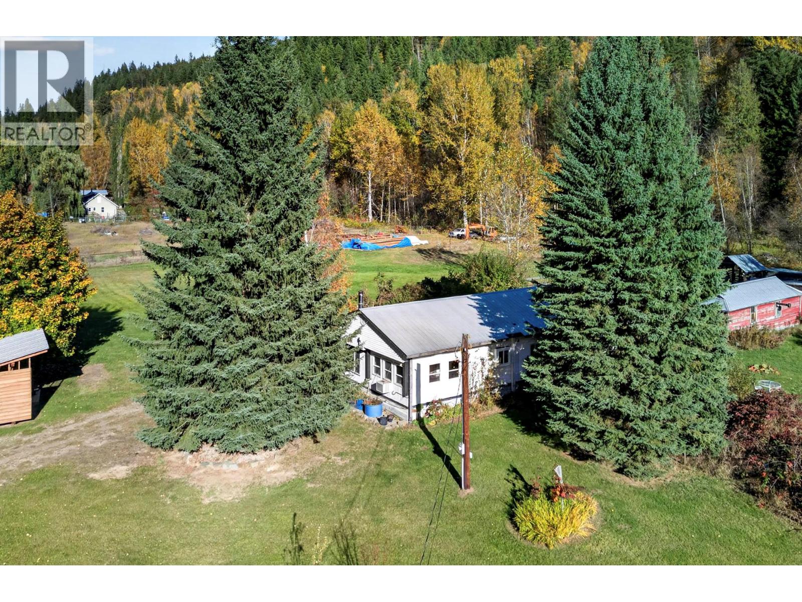 1720 DUNN LAKE Road, Clearwater, British Columbia