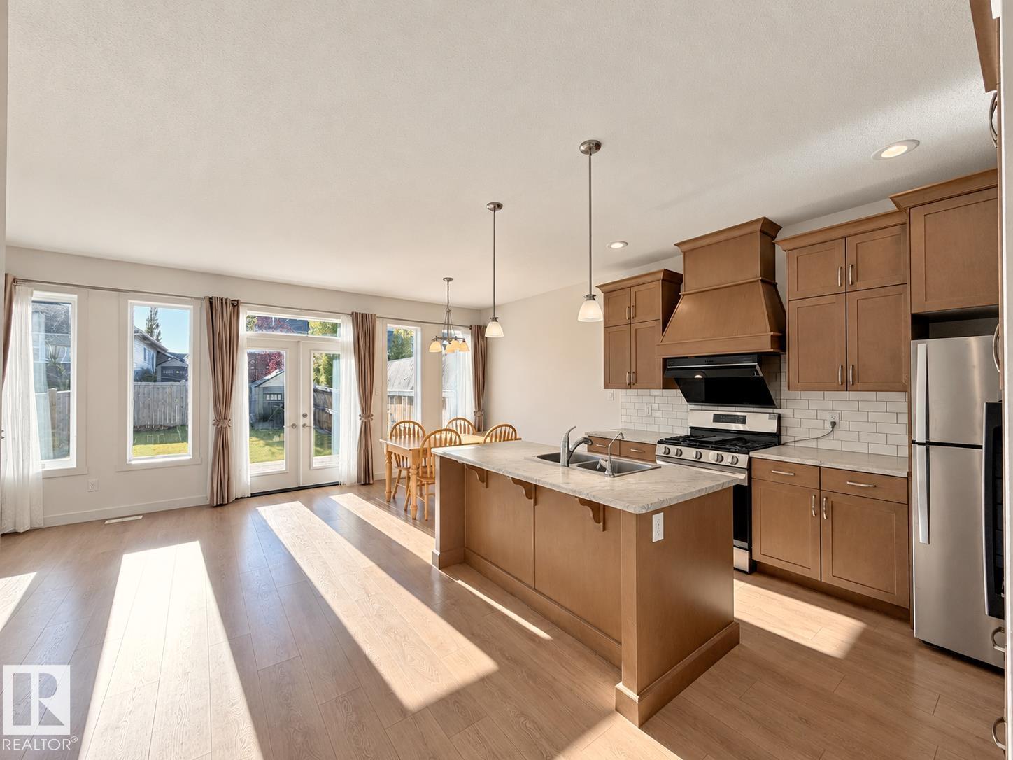 129 AMBERLEY WY