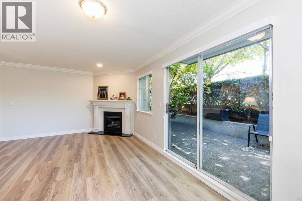 7 249 E 4TH STREET, north vancouver, British Columbia