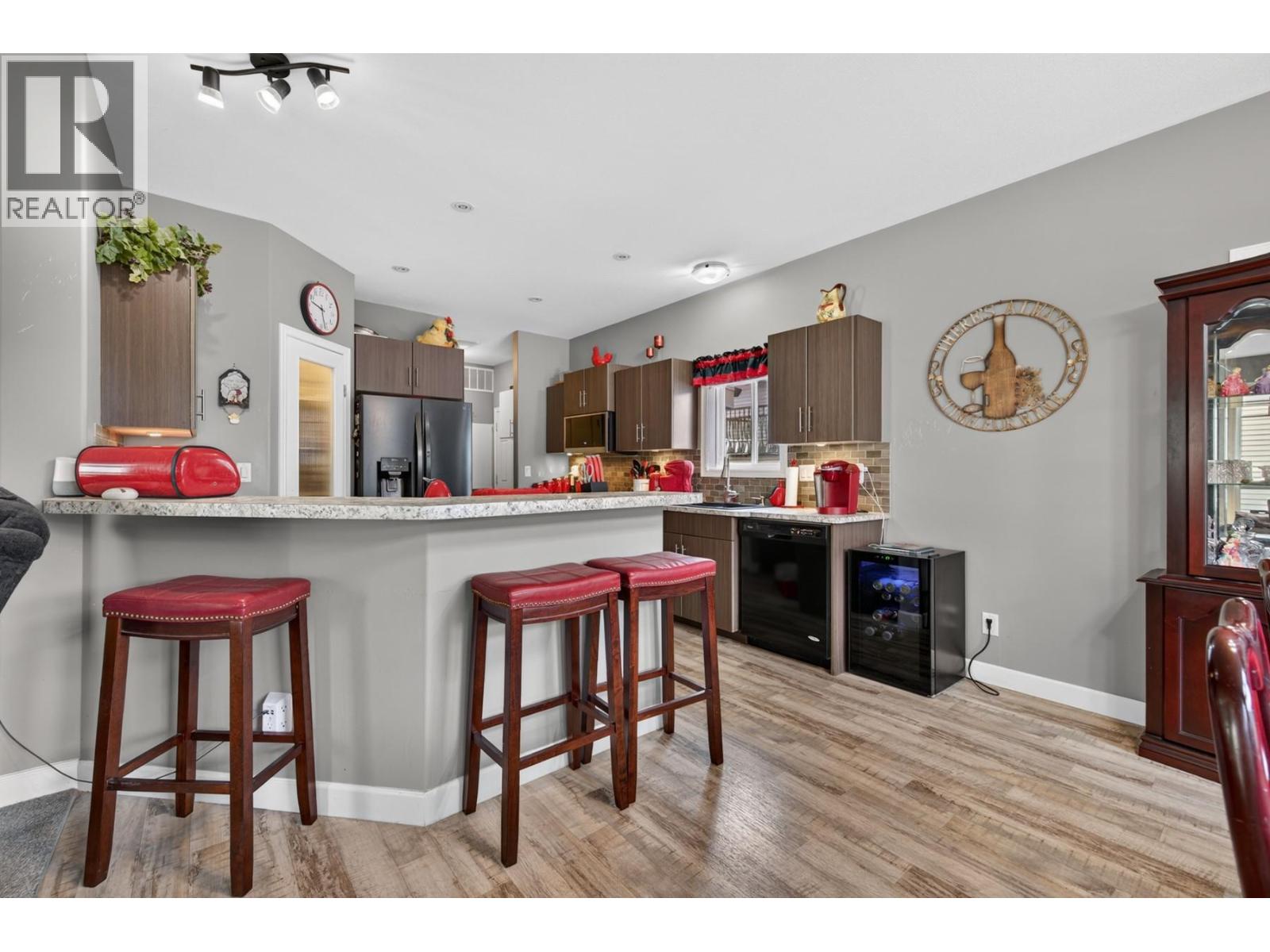 1410 Walnut Avenue, Merritt, British Columbia  V1K 1L3 - Photo 4 - 10403604