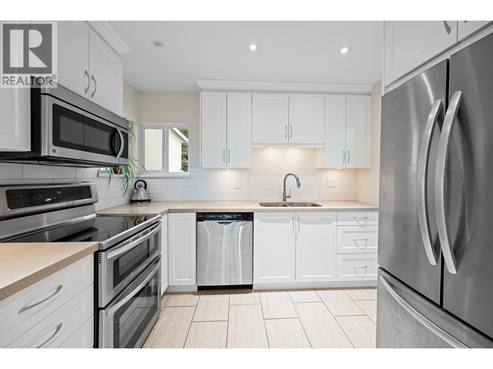 2208 Portside Court, Vancouver, British Columbia  V5P 4V1 - Photo 16 - R3175469