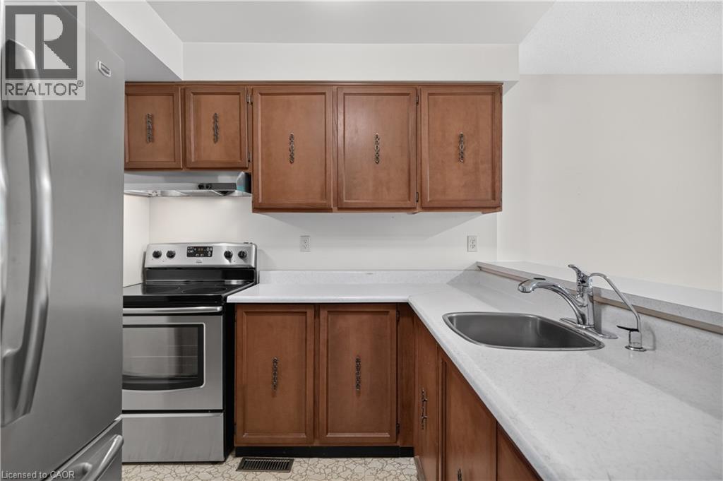 1556 Lancaster Drive Unit# 74, Oakville, Ontario  L6H 2Z4 - Photo 20 - 40871049