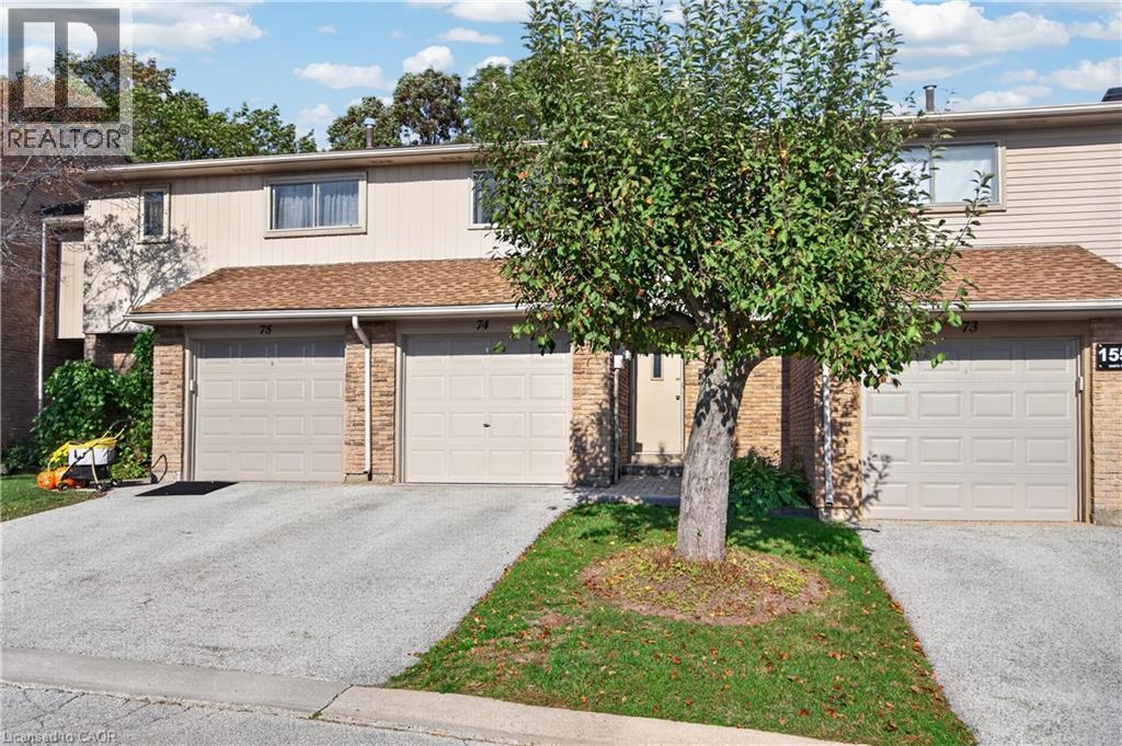 1556 Lancaster Drive Unit# 74, Oakville, Ontario  L6H 2Z4 - Photo 3 - 40871049
