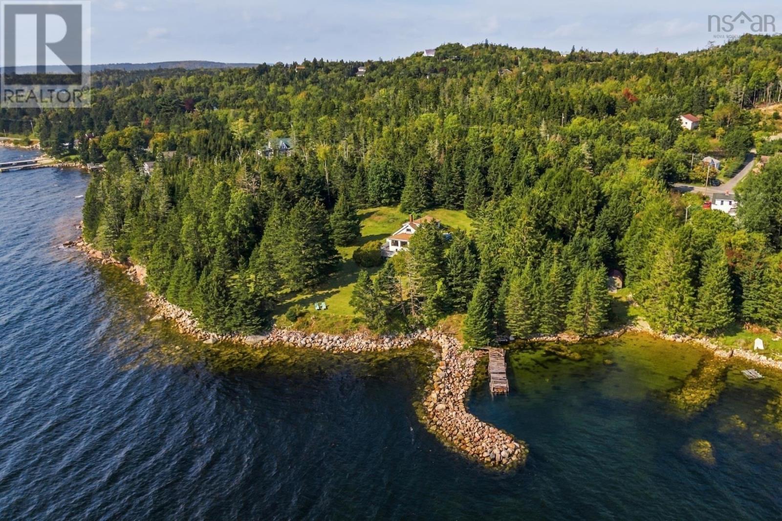 6850 St Margarets Bay Road Head Of St. Margarets Bay Nova Scotia Canada B3T1K5 4