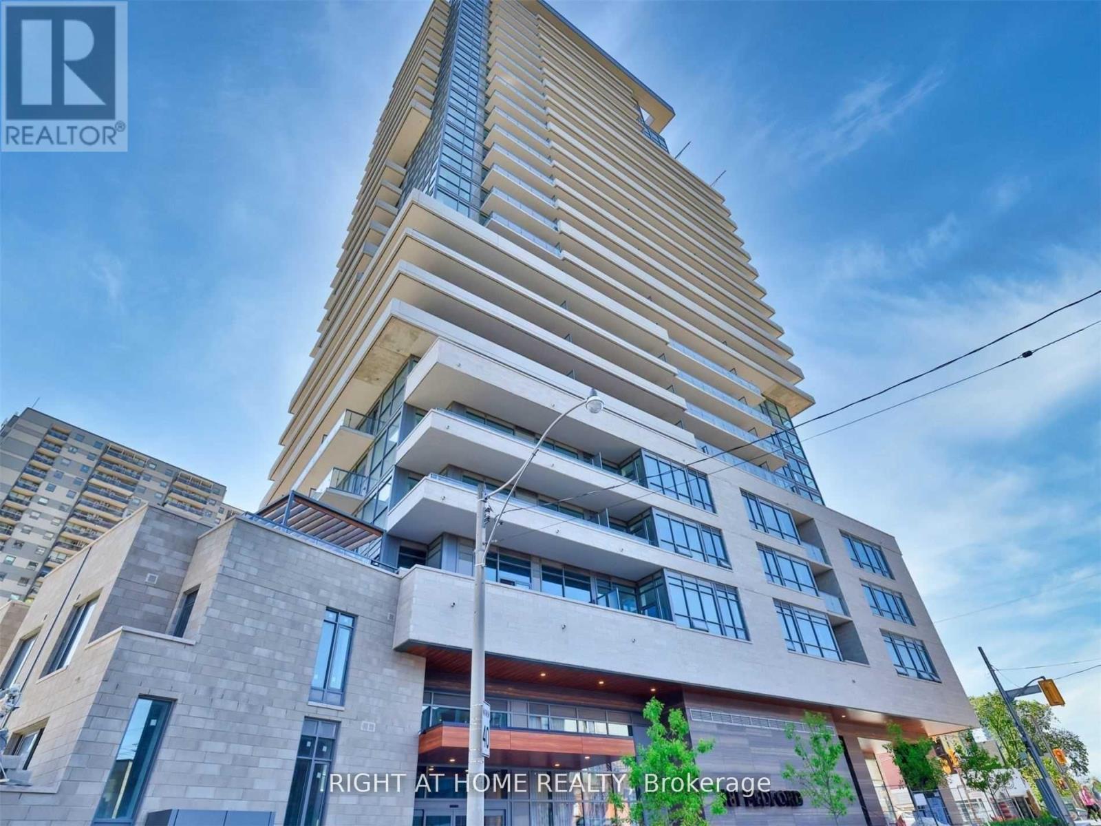 407 - 181 BEDFORD ROAD, Toronto, Ontario