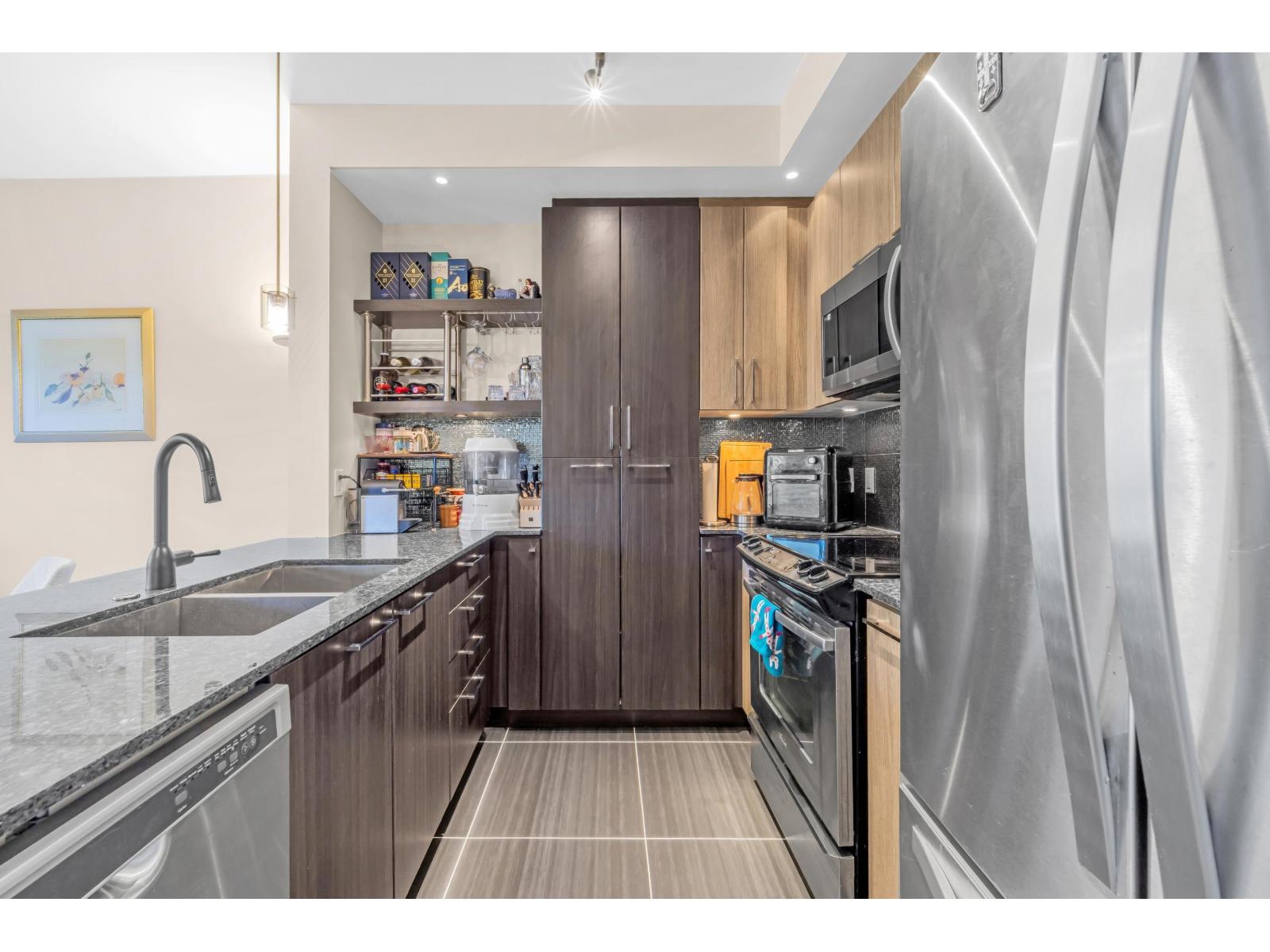 C211 20211 66 AVENUE