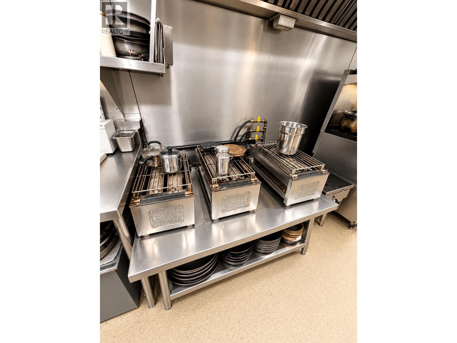 112 5701 GRANVILLE STREET