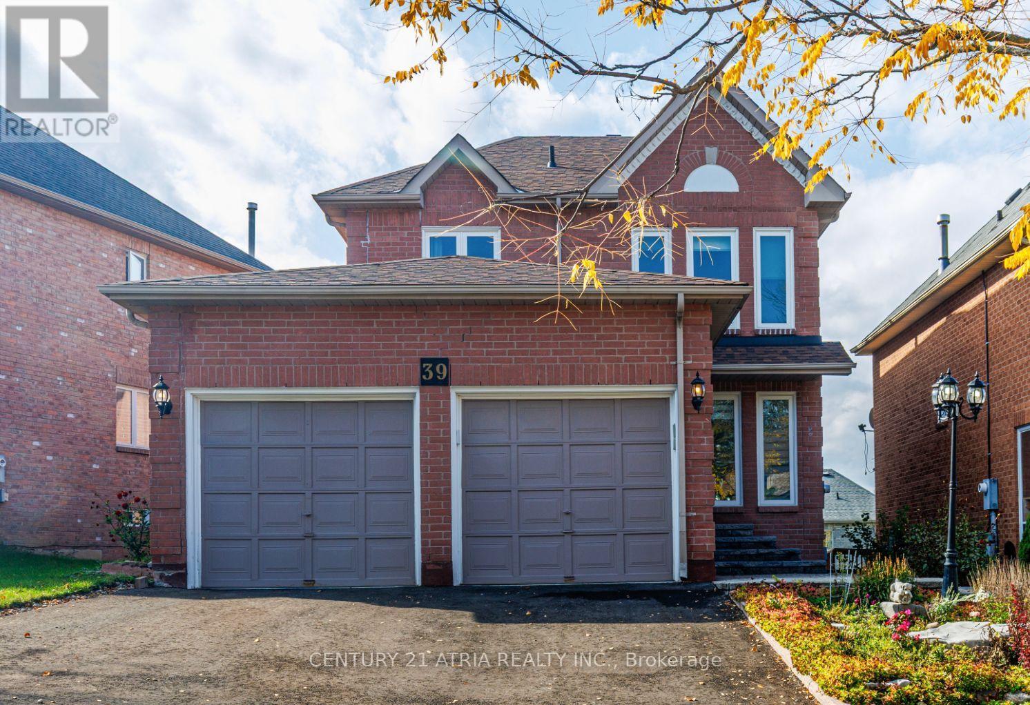 39 CHISWICK CRESCENT, Aurora, Ontario