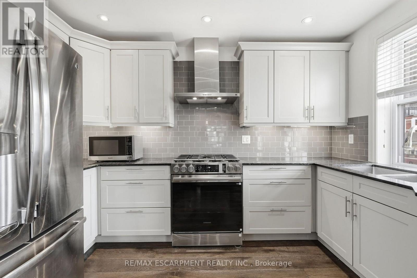 4 - 172 1/2 James Street N, Hamilton, Ontario  L8R 2L1 - Photo 8 - X13783078