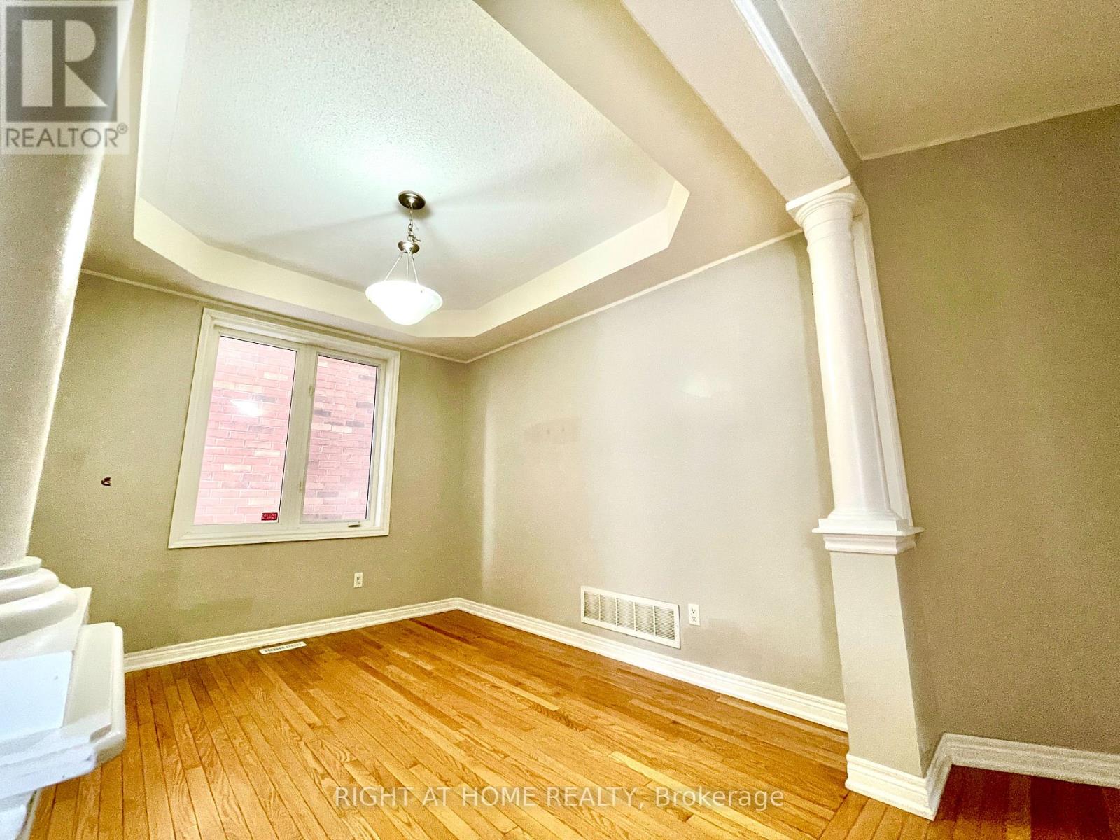 A - 10 Vanderbrink Drive, Brampton (Sandringham-Wellington), Ontario  L6R 0E5 - Photo 12 - W14034248
