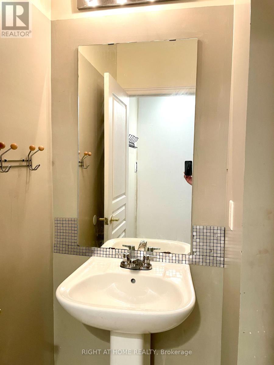 A - 10 Vanderbrink Drive, Brampton (Sandringham-Wellington), Ontario  L6R 0E5 - Photo 15 - W14034248