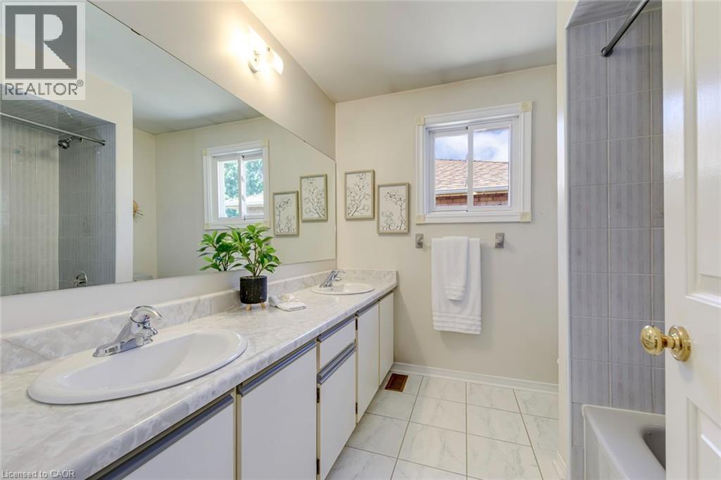 2442 Wynten Way, Oakville, Ontario  L6J 7K9 - Photo 30 - 40871109