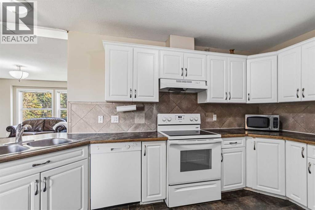 170 Hopegood Drive, Anzac, Alberta  T0P 1J0 - Photo 12 - A2350980