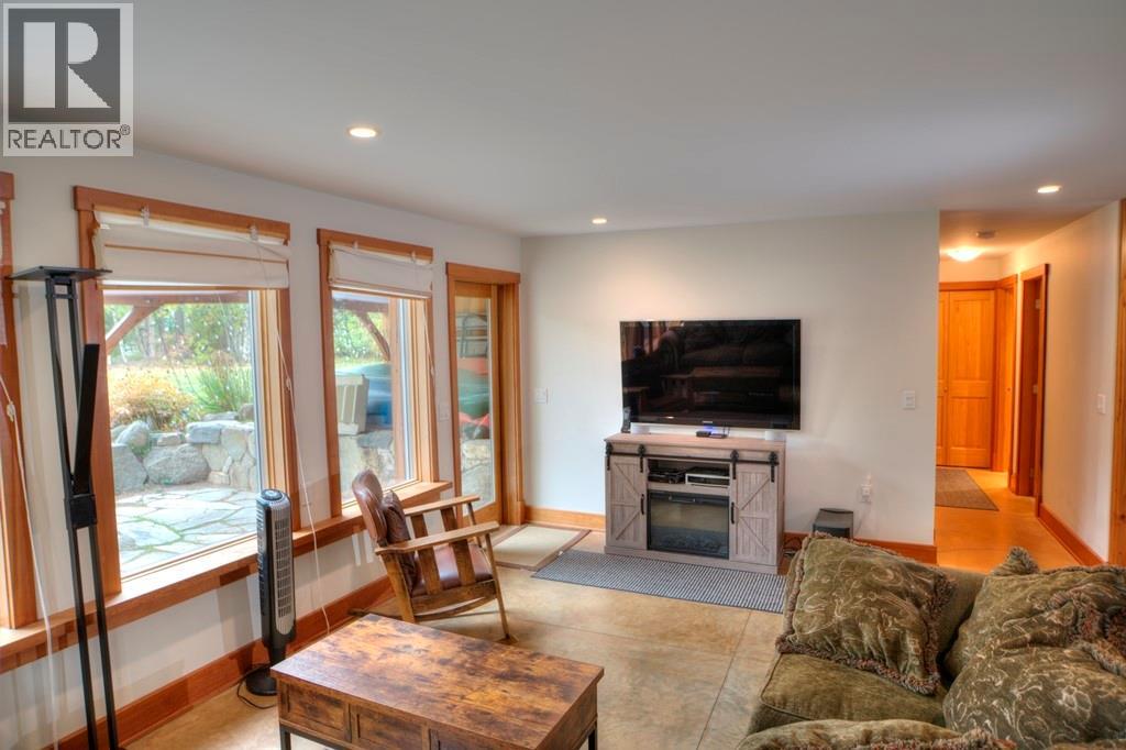 4662 Crescent Road, Nelson, British Columbia  V1L 6N3 - Photo 25 - 10403456