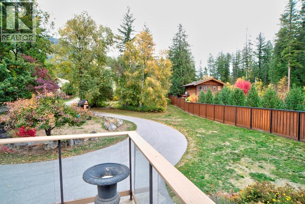 4662 Crescent Road, Nelson, British Columbia  V1L 6N3 - Photo 4 - 10403456