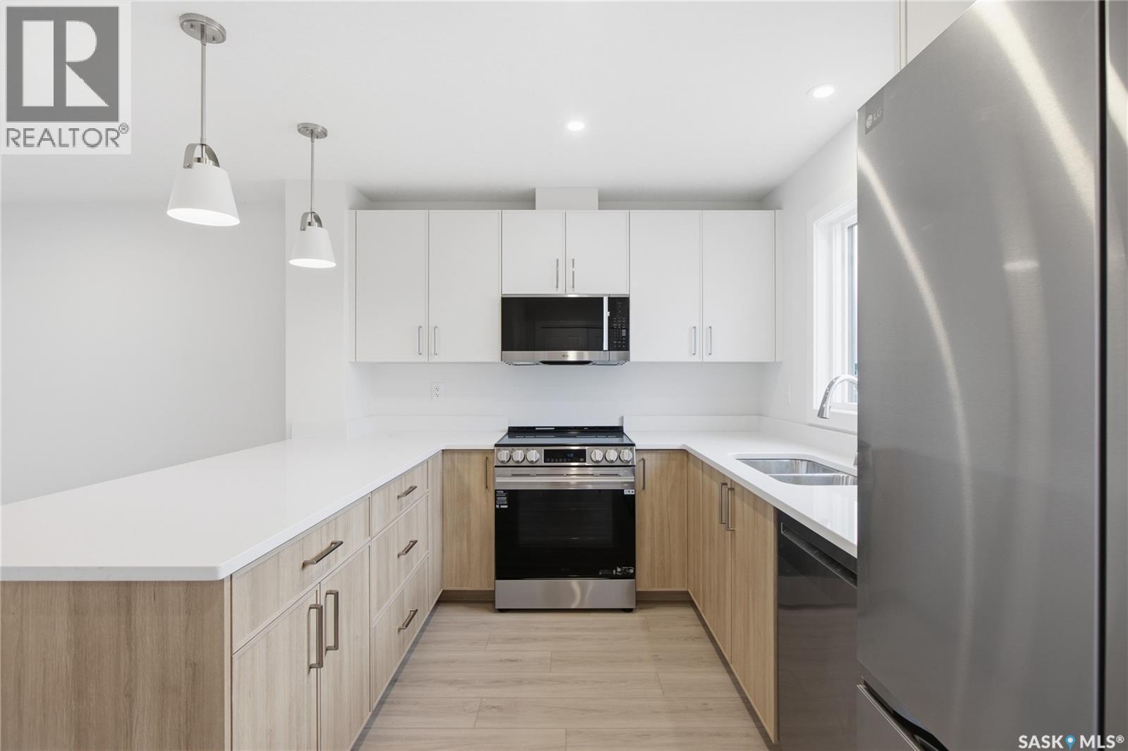273 Mark Bend, Saskatoon, Saskatchewan  S7V 2B8 - Photo 8 - SK051142